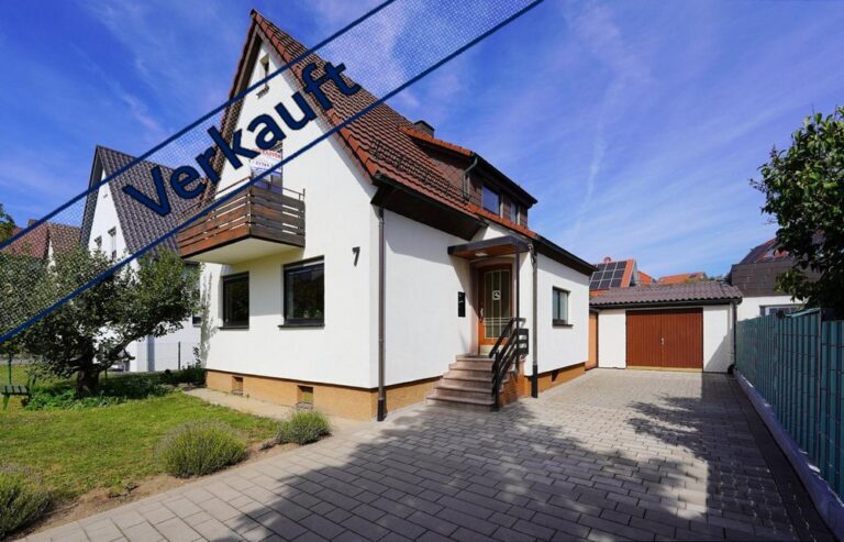 Charmantes Einfamilienhaus mit Anbau, großer Werkstattgarage und vielem mehr!