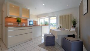 Charmante Maisonettewohnung – top saniert, geschmackvoll und mit herrlichem Ausblick!