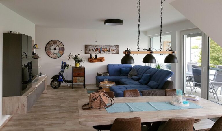 Exklusive, energieeffiziente Dachgeschosswohnung – modernes Wohnen mit Stil und Komfort!