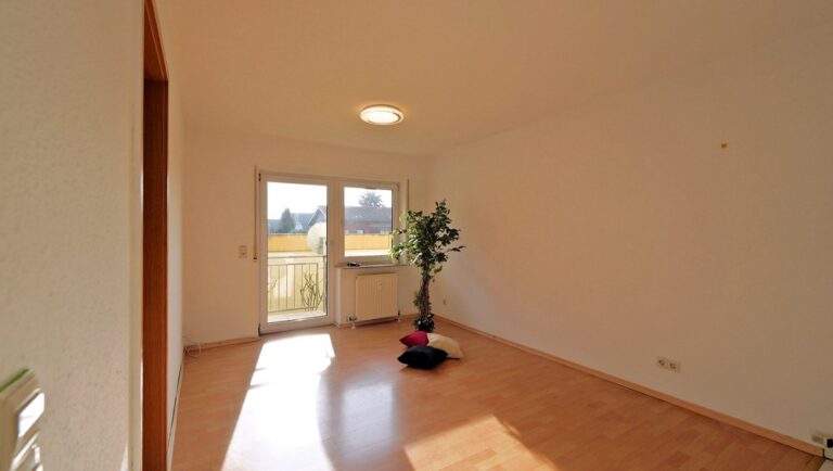 2-Zimmer-Wohnung mit Süd-West-Balkon und Garage – ideal für Kapitalanleger oder Eigennutzer!