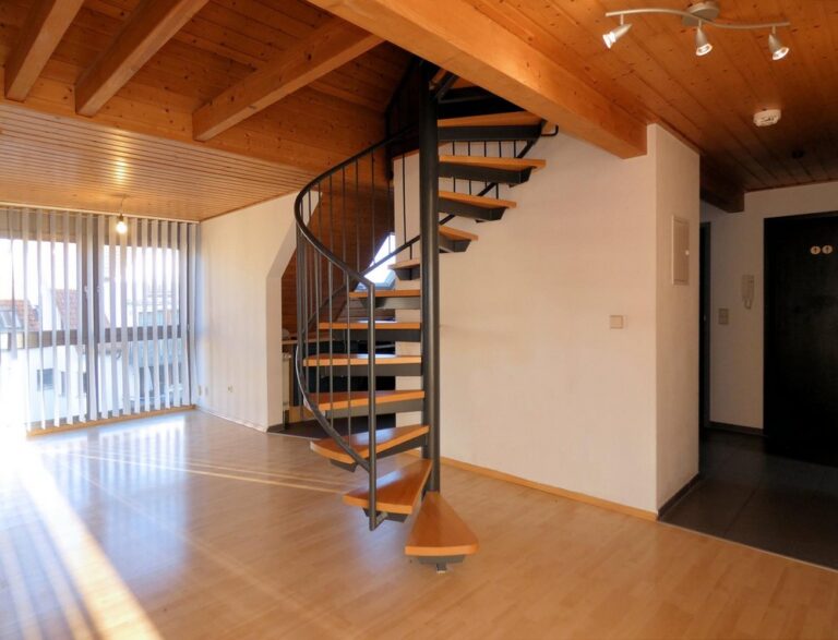 Lichtdurchflutete Maisonette zum Wohlfühlen – individuell und besonders!